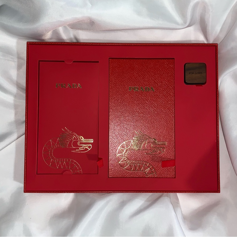 nib PRADA lunar new year RED ENVELOPE GIFT SET 2024 Year of the Dragon
